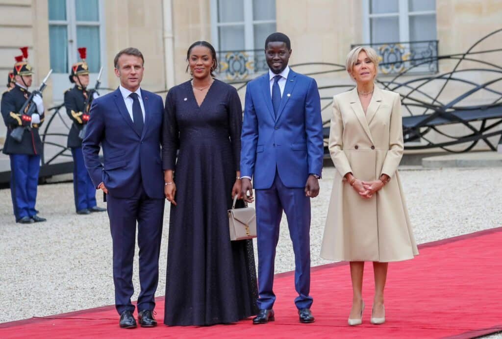 Bassirou Diomaye Faye, Absa Faye, Emmanuel Macron et Brigitte Macron - soleil.sn