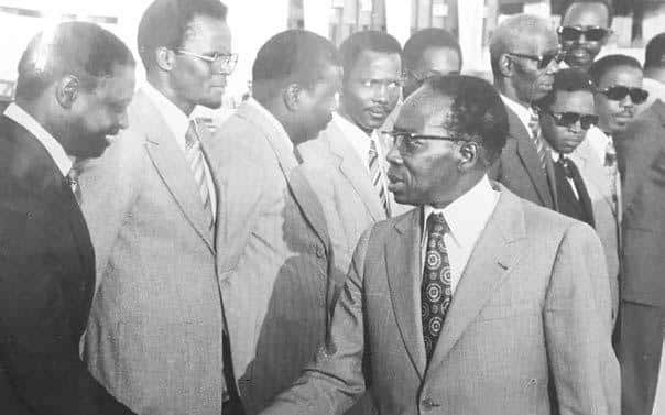 Ousmane Tanor Dieng avec président Senghor - soleil.sn