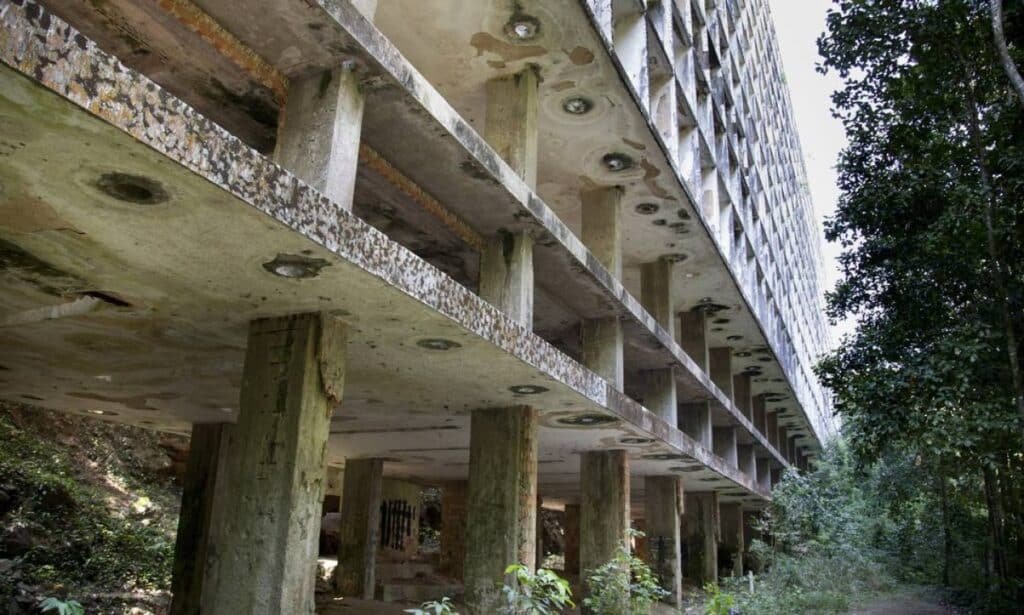 hôtel abandonné de Gavea en pleine forêt à Rio de Janeiro - soleil.sn (5)