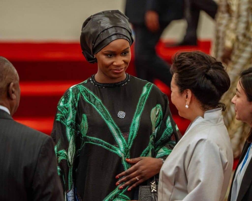 Bassirou Diomaye Faye et la première dame à l'honneur lors du banquet de Xi Jinping - soleil.sn (2)